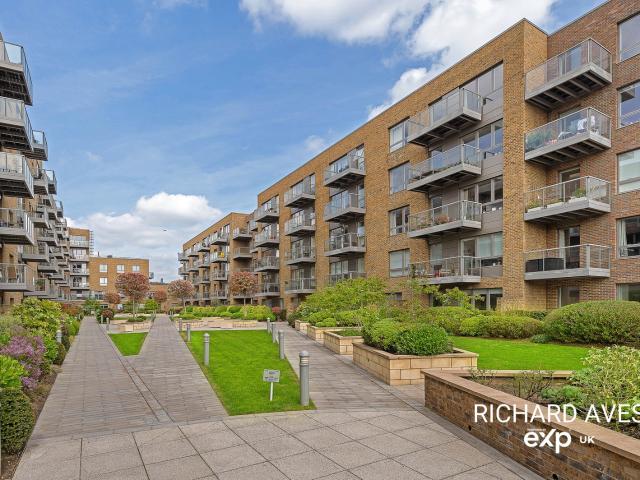 apartment for rent in High Street, London, N8 7FB