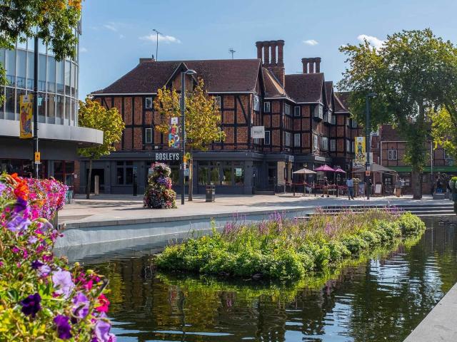 apartment for rent in High Street, Watford, Watford
