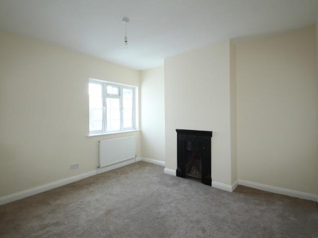 apartment for rent in High Street, West Wickham, West Wickham, Kent, BR4 0LP
