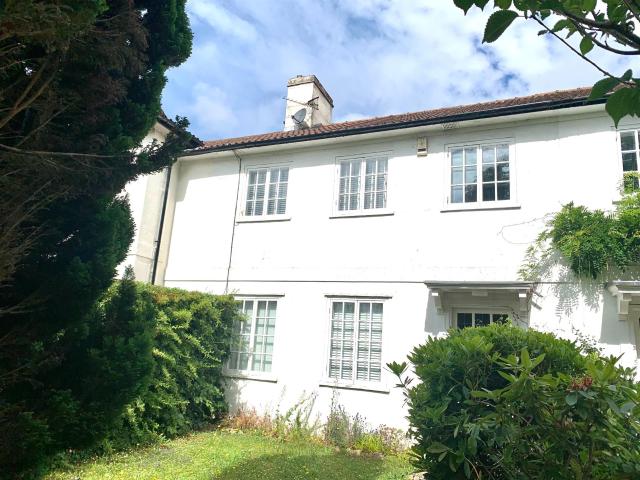 apartment for rent in highfield, so17