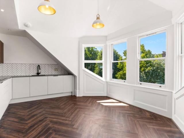 apartment for rent in Hillmarton Road, London, N7
