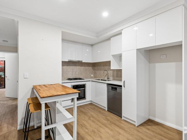 Apartment for Rent in Hilton