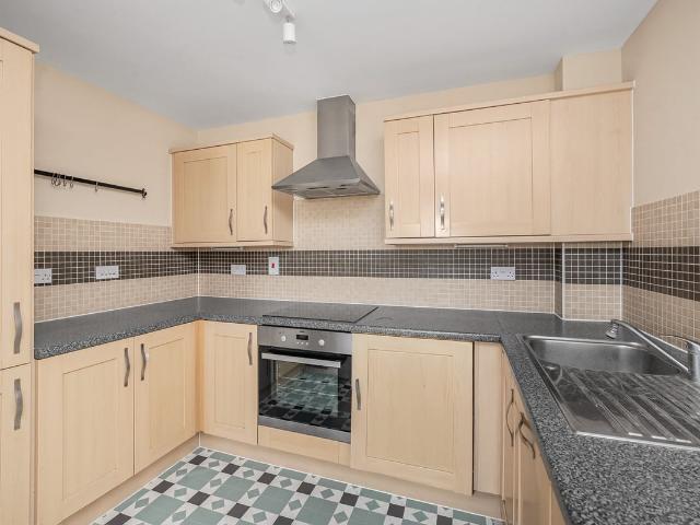 apartment for rent in Hippisley Court, Worton Road, Isleworth, TW7