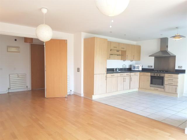 apartment for rent in Hunt Close, London, Holland park, London, Holland park