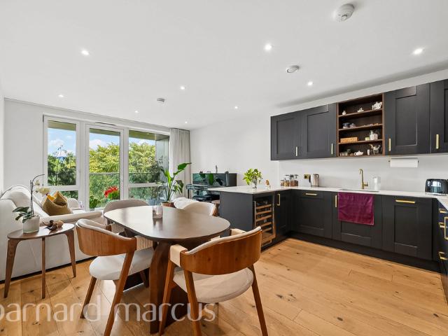 apartment for rent in Inglis Way, London, London