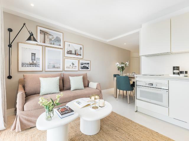 Design apartment with double terrace