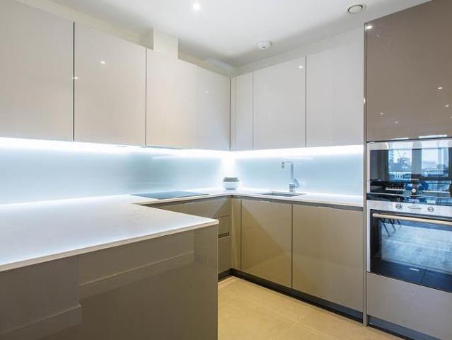 apartment for rent in Juniper Drive, SW18