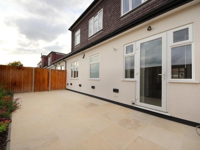apartment for rent in Lowfield Road, W3