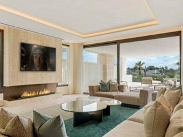 Apartment for rent in Lomas De Marbella, Marbella, Málaga