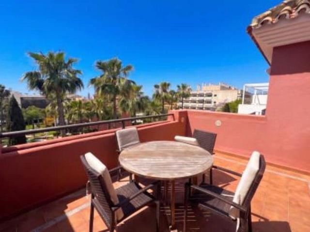 Apartment for rent in Lomas De Marbella, Marbella, Málaga