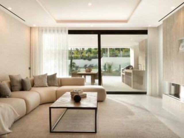 Apartment for rent in Lomas De Marbella, Marbella, Málaga