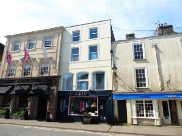 apartment for rent in Long Street, Tetbury