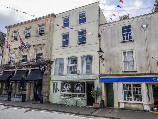 apartment for rent in Long Street, Tetbury