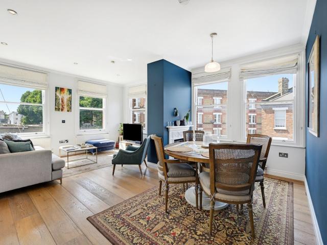 apartment for rent in London SW6 7AT Bishops Road, Parsons Green