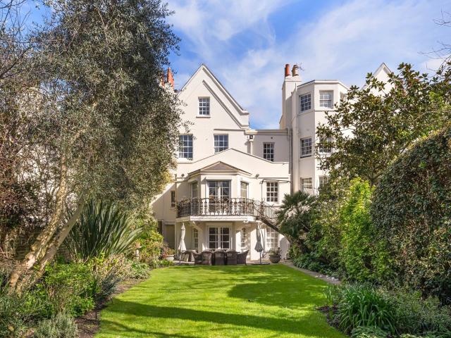apartment for rent in London W14 8JH Addison Road, Holland Park