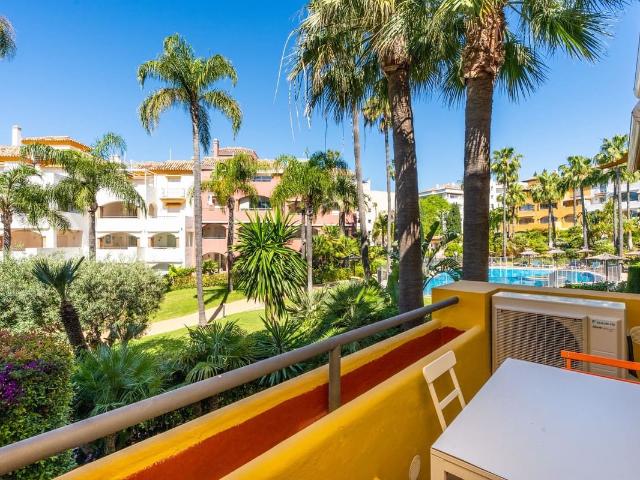 Apartment for rent in La Carolina Guadalpín, Marbella, Málaga