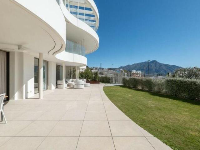 Apartment for rent in La Quinta, Benahavís, Málaga