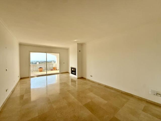 Apartment for rent in La Quinta, Benahavís, Málaga