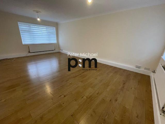 Apartment for rent in Lambs Close, EN6 4HD