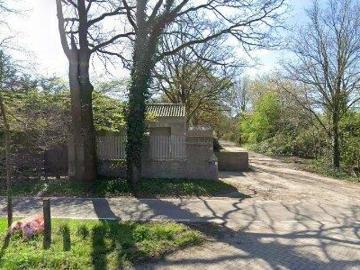 1030 m2 apartment for rent in Landerd