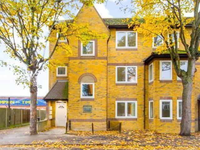 apartment for rent in Lewis Road, Sutton, Sutton