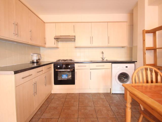 apartment for rent in Lewisham Way, Brockley, London, SE4 1XF