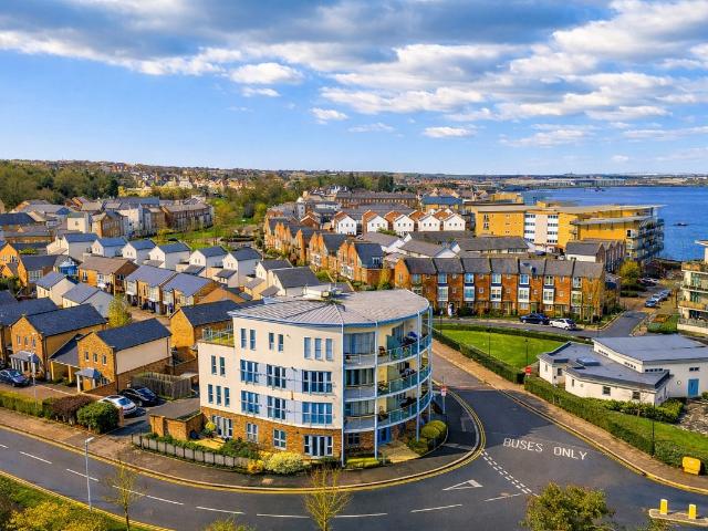 apartment for rent in Liverymen Walk, Greenhithe, DA9