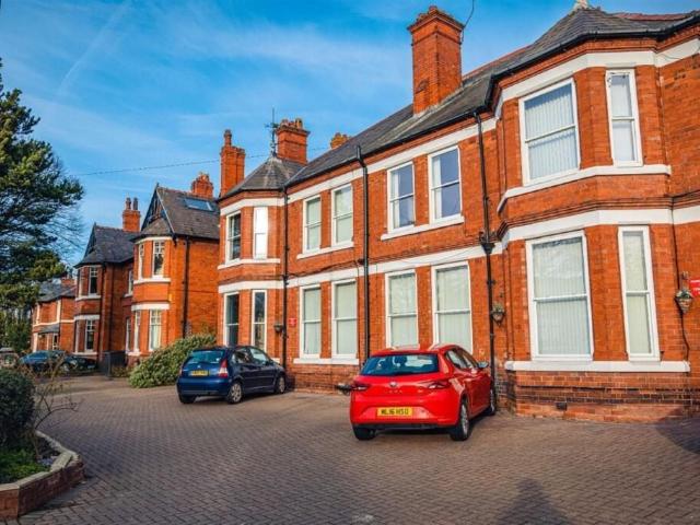 apartment for rent in Liverpool Road, CH2 1AQ