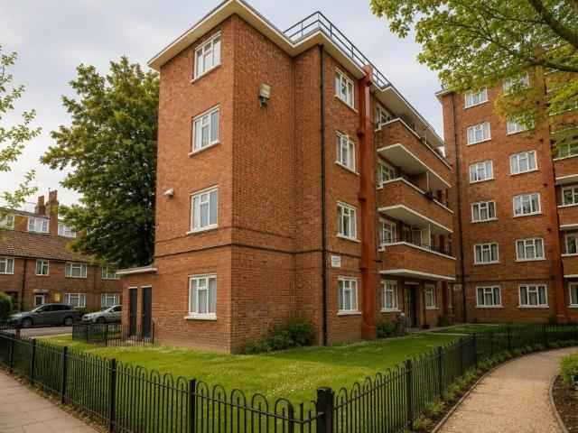 apartment for rent in Lindley Street, E1 3BH