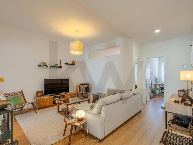 2 bedroom apartment with terrace in Algés