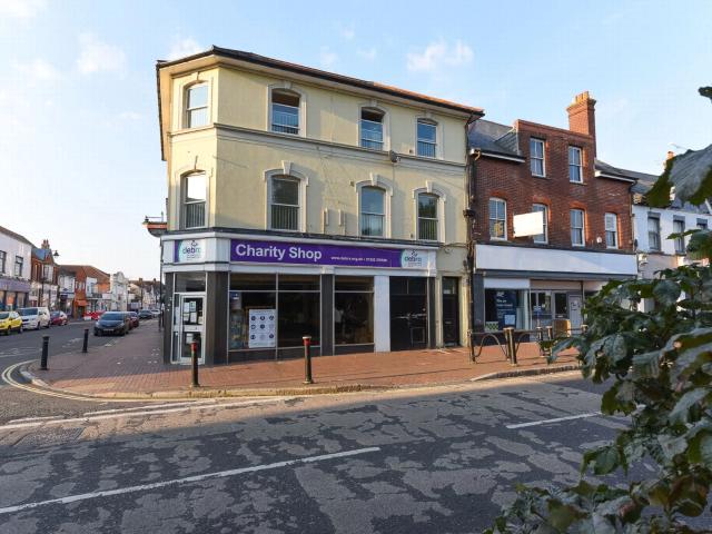 apartment for rent in Lynchford Road, Farnborough, GU14