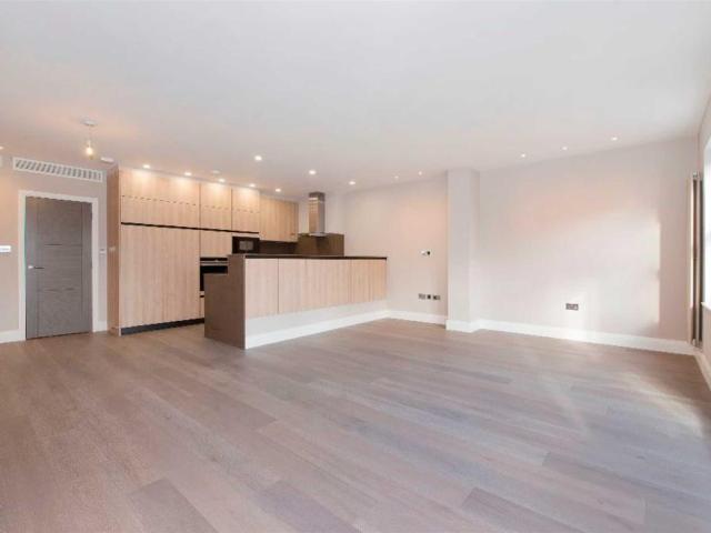 Apartment for rent in Lyndhurst lodge lyndhurst road hampstead nw3
