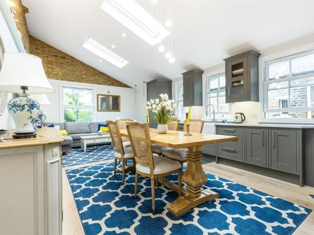 apartment for rent in Lyric Road, SW13 9QA