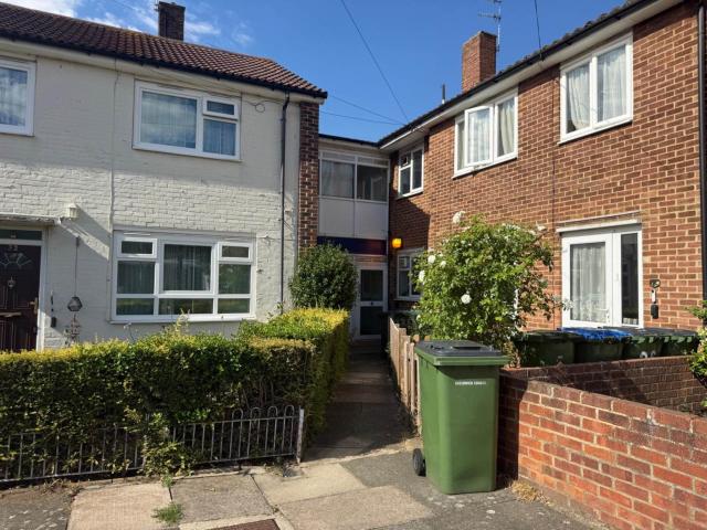 apartment for rent in Mottisfont Road, Abbey Wood, SE2 9LL