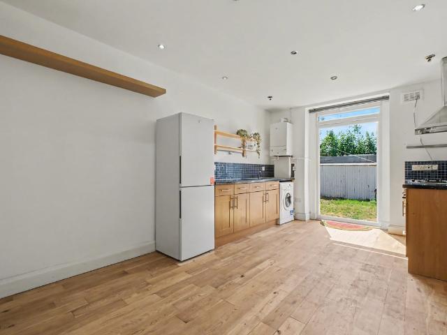 apartment for rent in Mortimer Road, Kensal Rise, London, NW10