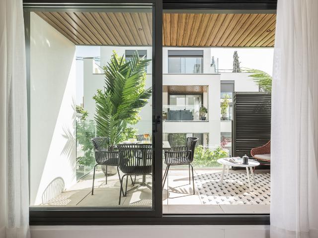 Renovated 2 bedroom apartment with chic design