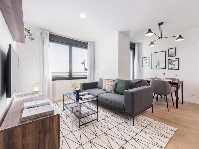Modern 2 bedroom apartment for rent in Valdebebas
