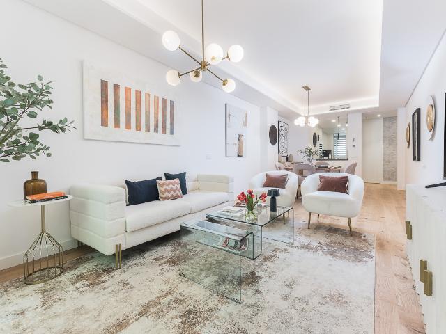 Exclusive 3 bedroom apartment with private garden