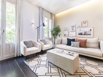 Luminous Apartment in Exclusive Location