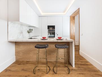 Contemporary and Luminous Apartment in Heart of Salamanca