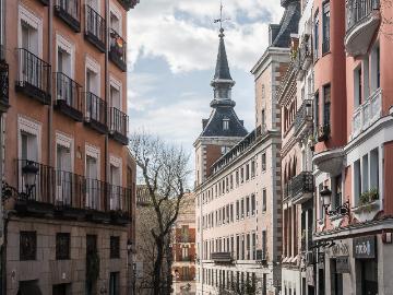 Elegant two bedroom apartment in the heart of the city