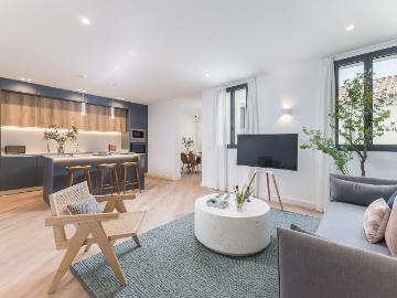 Elegant two bedroom apartment in the downtown area
