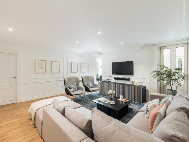 Decorated 4 Bedroom Flat in Justicia with Gym Access