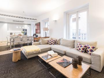 Elegant three bedroom apartment in justicia