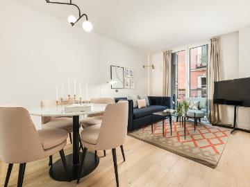Modern One Bedroom Apartment in Downtown Madrid