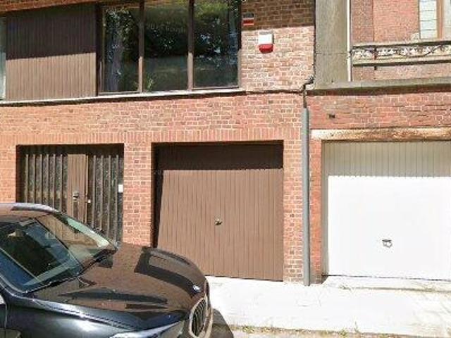 Apartment for rent in Manage