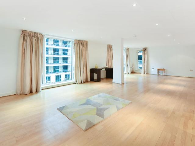 Apartment for rent in Marina Point, Imperial Wharf, London, SW6