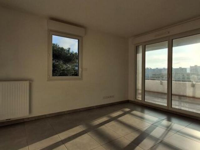 apartment for rent in MARSEILLE 10EME