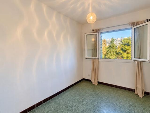 apartment for rent in MARSEILLE 8EME