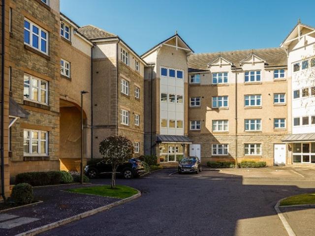 apartment for rent in Meadow Place Road, Corstorphine,Edinburgh,EH12 7RY